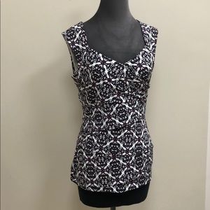 White House Black Market tile print top